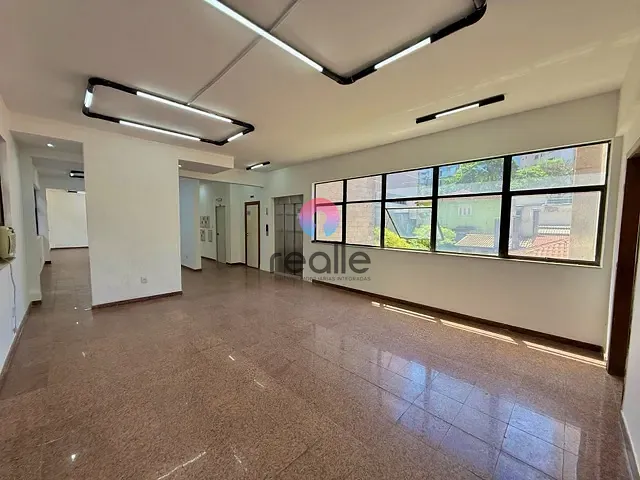 Andar corporativo com 226m², à venda, no bairro Lourdes em Belo Horizonte