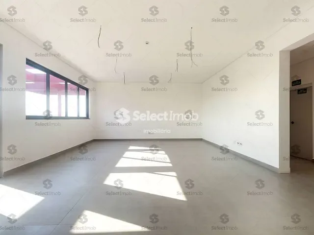 Andar corporativo com 186m², para alugar, no bairro Jardim Pilar em Mauá