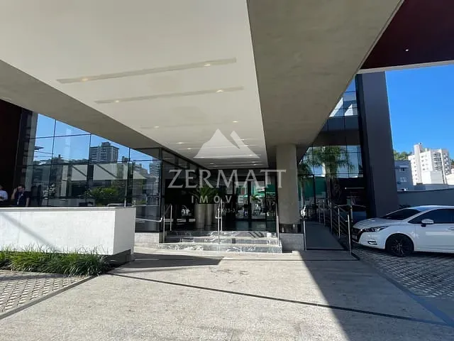 Andar corporativo com 403m², para alugar, no bairro Vila Nova em Blumenau
