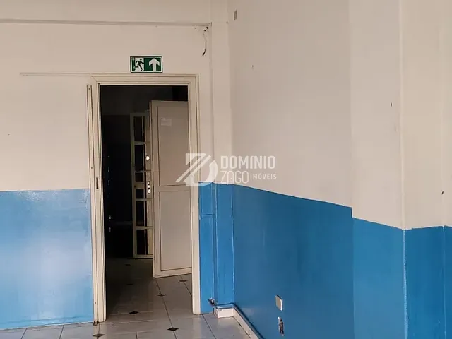 Andar corporativo com 375m², para alugar, no bairro Centro em Uberaba