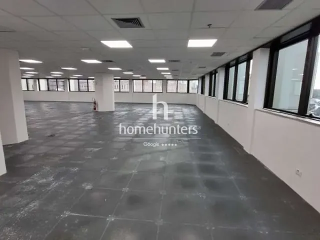 Andar corporativo com 482m², para alugar, no bairro Centro em Campinas