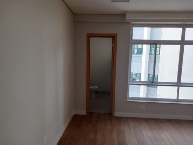 Conjunto comercial à venda, no bairro Centro em São Paulo