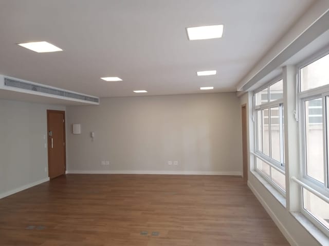 Conjunto comercial à venda, no bairro Centro em São Paulo