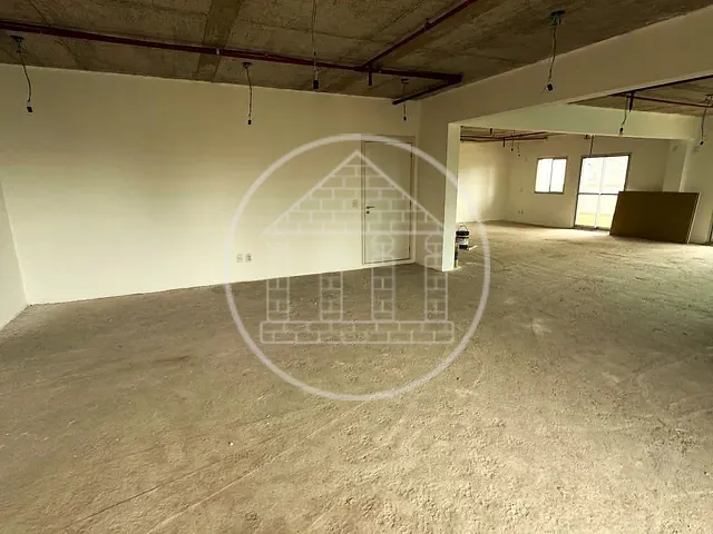 Andar corporativo com 160m², para alugar, no bairro Real Parque em São Paulo
