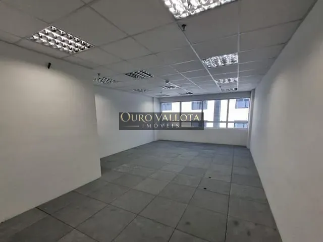 Andar corporativo com 93m², para alugar, no bairro Alphaville Industrial em Barueri