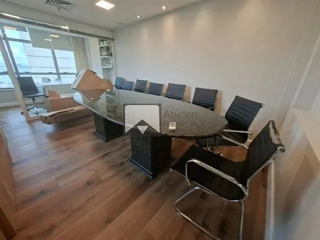 Andar corporativo com 474m², à venda, no bairro Centro em Niterói