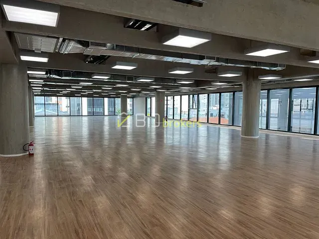 Andar corporativo para alugar, no bairro Pinheiros em São Paulo