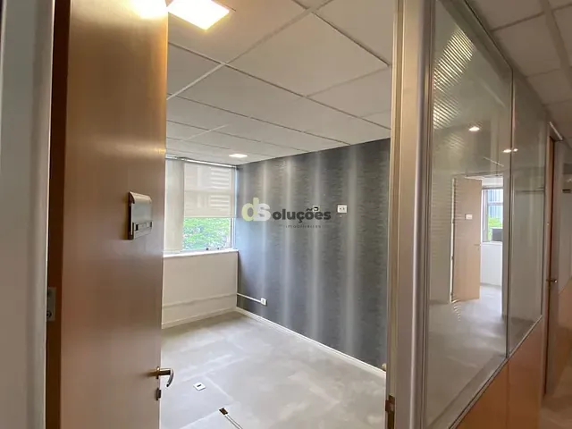 Conjunto comercial à venda, no bairro Cerqueira César em São Paulo