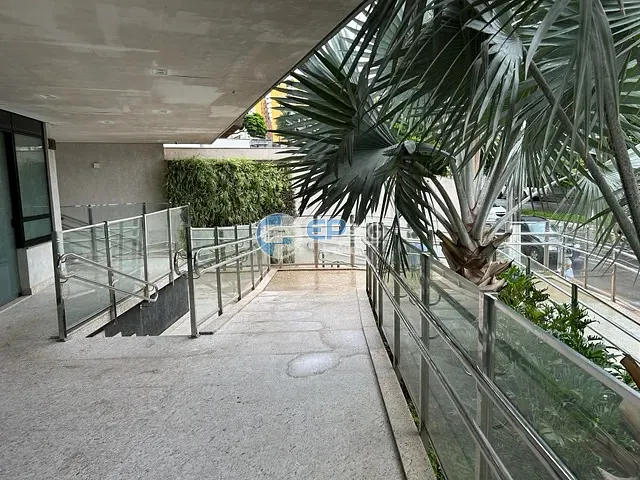 Andar corporativo com 1000m², para alugar, no bairro Centro em Londrina
