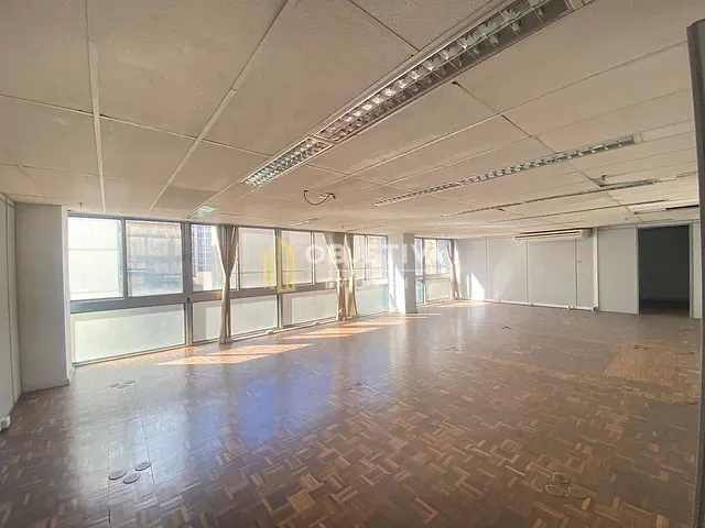Andar corporativo para alugar, no bairro Centro Histórico em Porto Alegre