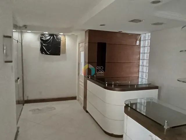 Andar corporativo com 247m², para alugar, no bairro Centro em Rio de Janeiro