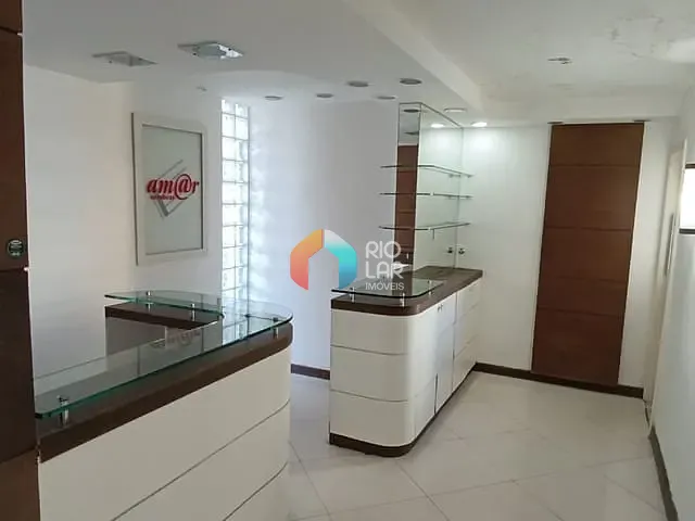 Andar corporativo com 247m², para alugar, no bairro Centro em Rio de Janeiro