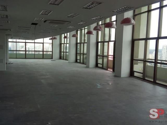 Andar corporativo com 536m², para alugar, no bairro Brooklin Paulista em São Paulo