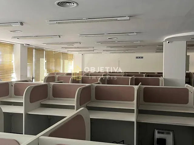 Andar corporativo para alugar, no bairro Centro Histórico em Porto Alegre