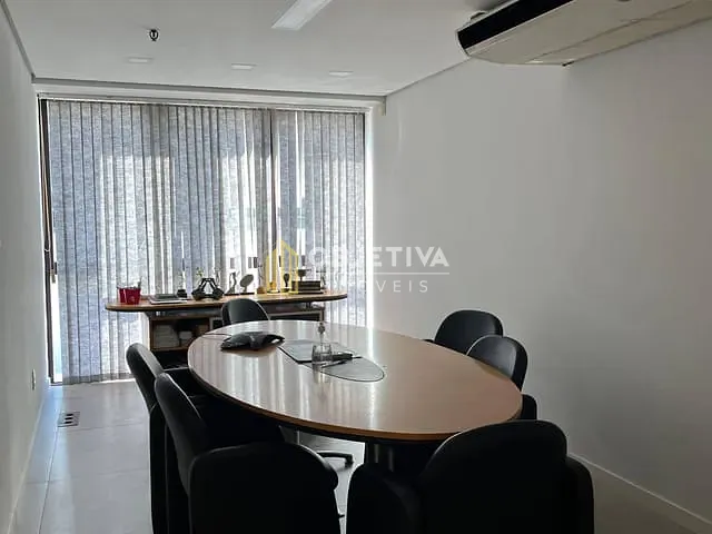 Andar corporativo para alugar, no bairro Centro Histórico em Porto Alegre