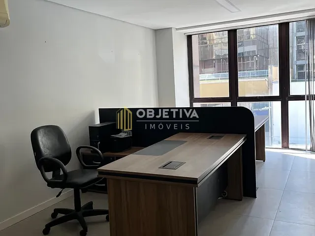 Andar corporativo para alugar, no bairro Centro Histórico em Porto Alegre