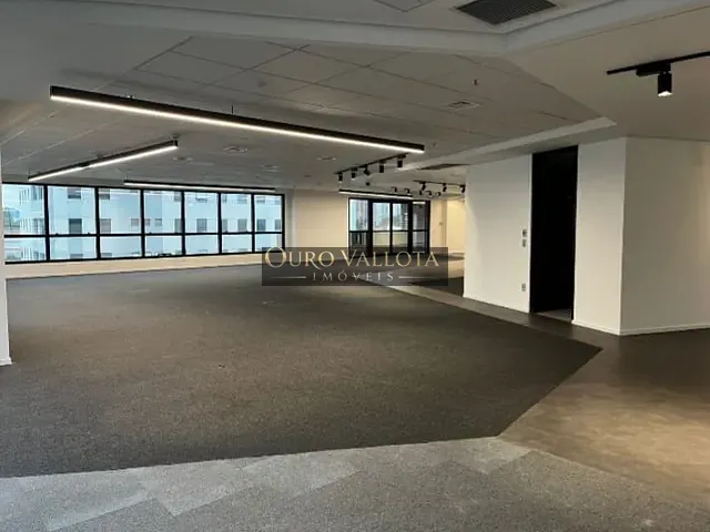 Andar corporativo com 1354m², para alugar, no bairro Alphaville Industrial em Barueri