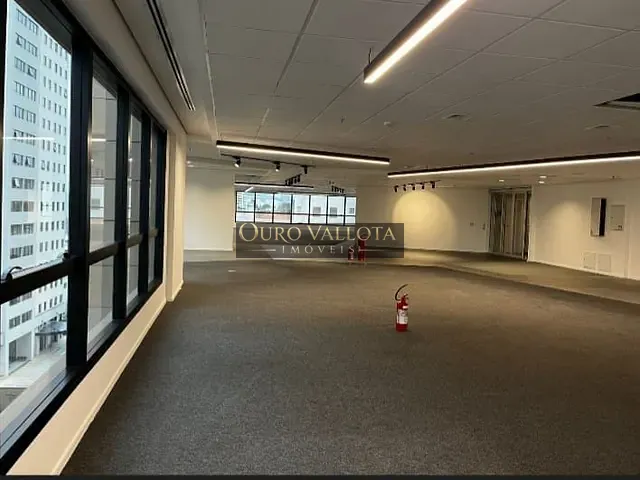 Andar corporativo com 1354m², para alugar, no bairro Alphaville Industrial em Barueri