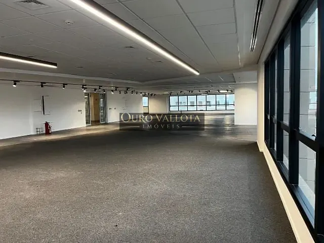 Andar corporativo com 1354m², para alugar, no bairro Alphaville Industrial em Barueri