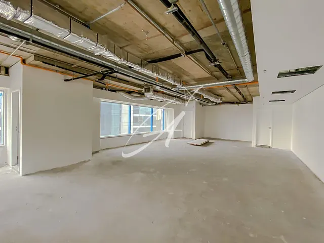 Andar corporativo à venda ou para alugar, no bairro Barra Funda em São Paulo