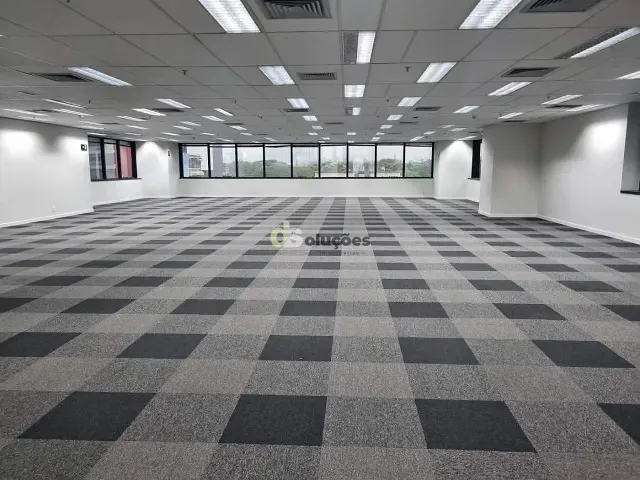 Andar corporativo à venda ou para alugar, no bairro Pinheiros em São Paulo