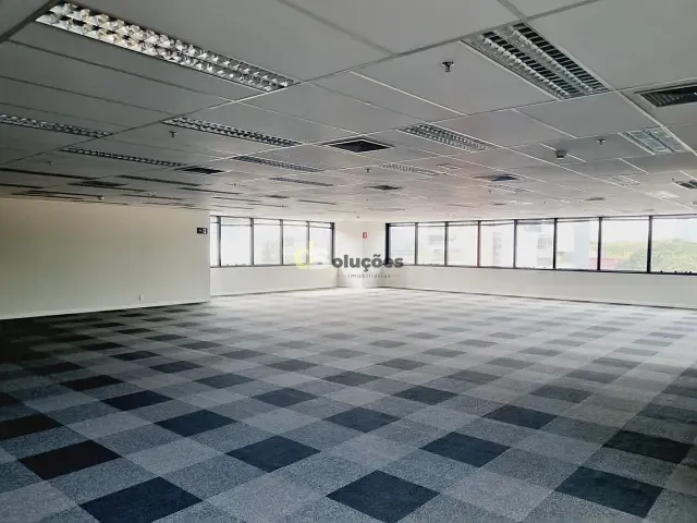 Andar corporativo à venda ou para alugar, no bairro Pinheiros em São Paulo