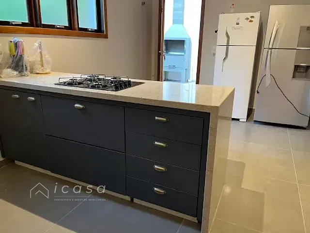 Andar corporativo com 1000m² 3 quartos e 4 banheiros, à venda, no bairro Fortaleza em Ubatuba