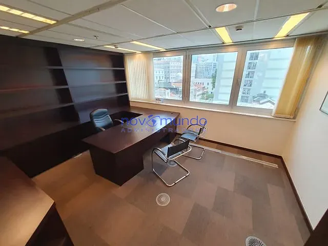Andar corporativo com 715m², para alugar, no bairro Centro em Rio de Janeiro