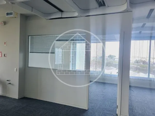 Andar corporativo com 410m², à venda ou para alugar, no bairro Jardim São Luís em São Paulo
