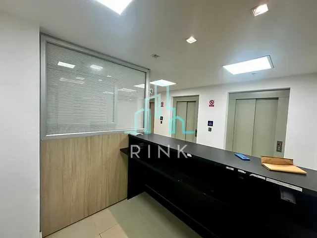 Andar corporativo à venda, no bairro Centro em Niterói