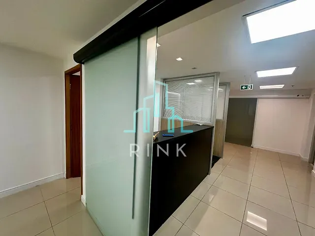 Andar corporativo à venda, no bairro Centro em Niterói