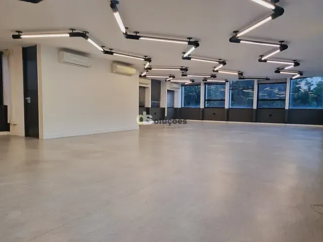 Andar corporativo à venda ou para alugar, no bairro Vila Olímpia em São Paulo