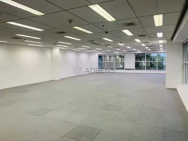 Andar corporativo para alugar, no bairro Vila Nova Conceição em São Paulo