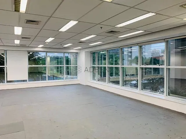 Andar corporativo para alugar, no bairro Vila Nova Conceição em São Paulo