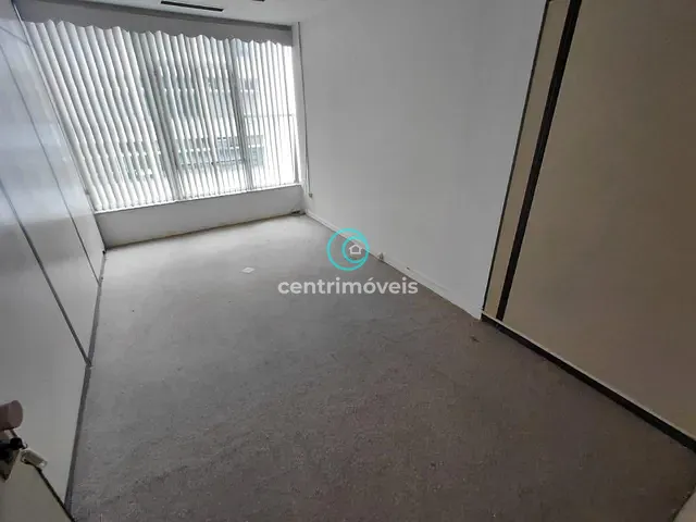 Andar corporativo com 345m², para alugar, no bairro Centro em Rio de Janeiro