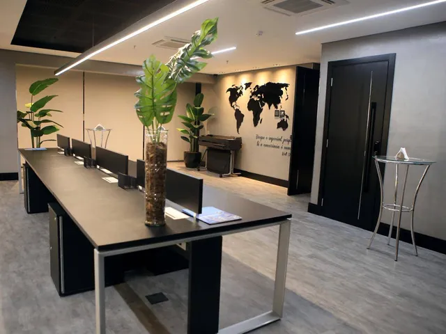 Andar corporativo para alugar, no bairro Bela Suiça em Londrina