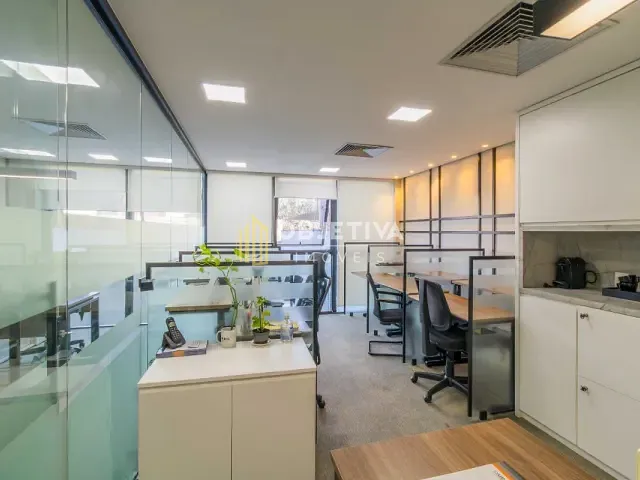 Andar corporativo à venda ou para alugar, no bairro Centro Histórico em Porto Alegre