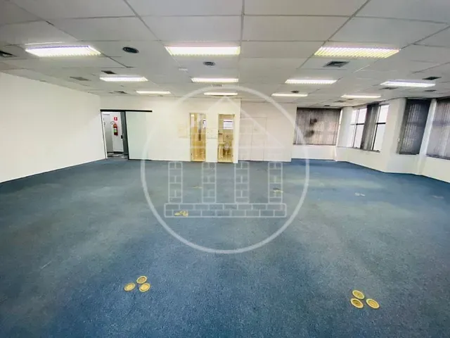 Andar corporativo com 128m², para alugar, no bairro Santo Amaro em São Paulo
