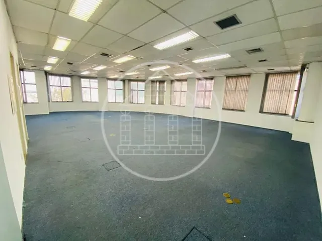 Andar corporativo com 128m², para alugar, no bairro Santo Amaro em São Paulo