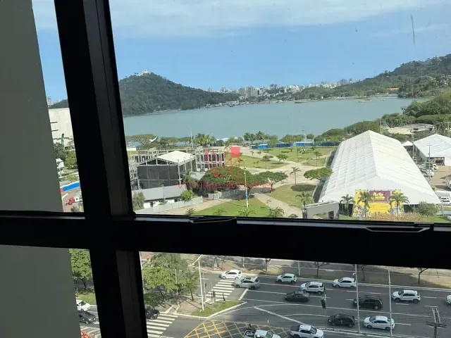 Andar corporativo para alugar, no bairro Enseada do Suá em Vitória