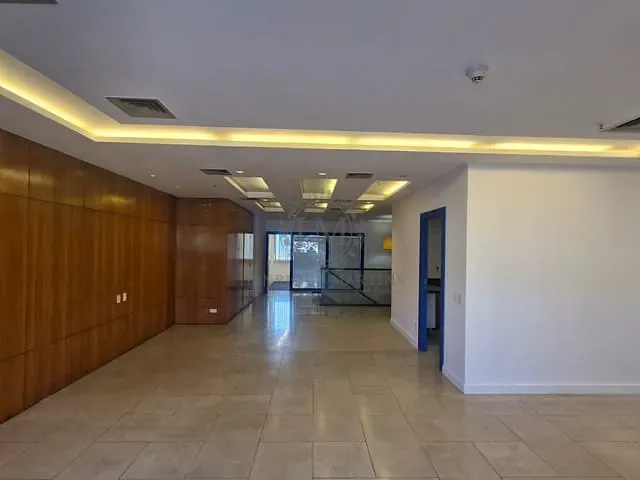 Andar corporativo com 584m², para alugar, no bairro Centro em Rio de Janeiro
