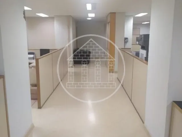 Andar corporativo com 396m², à venda ou para alugar, no bairro Centro em São Paulo