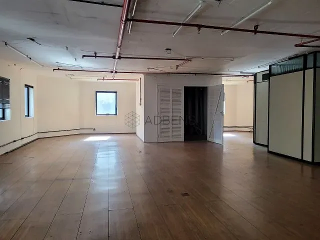 Andar corporativo para alugar, no bairro Jardim Paulista em São Paulo