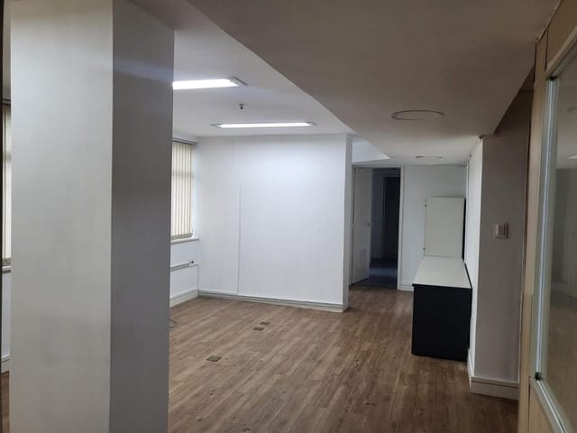 Andar corporativo com 120m², à venda ou para alugar, no bairro Centro em Rio de Janeiro