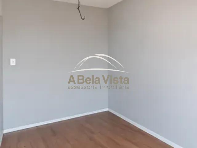 Prédio com 175m², para alugar, no bairro Parque Santa Teresa em Carapicuíba