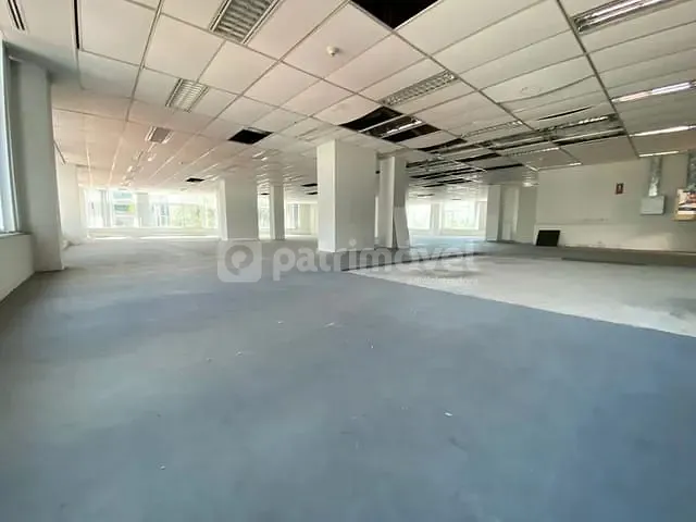 Andar corporativo com 540m², para alugar, no bairro Jacarepaguá em Rio de Janeiro