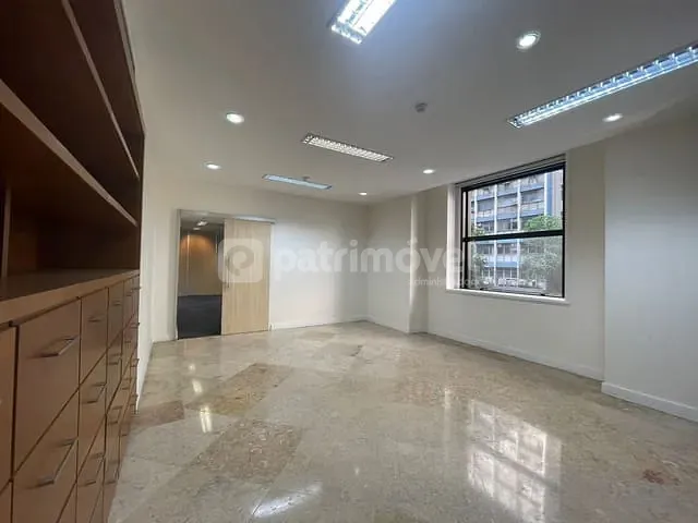 Andar corporativo com 497m², para alugar, no bairro Centro em Rio de Janeiro