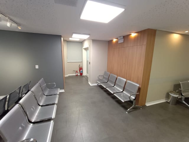 Andar corporativo com 380m², para alugar, no bairro República em São Paulo