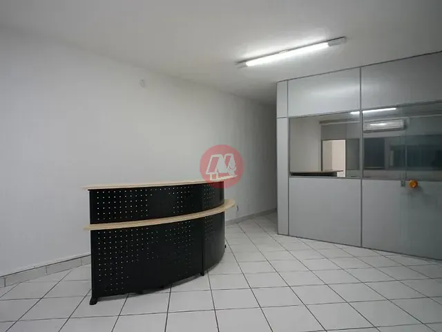 Andar corporativo com 205m², à venda ou para alugar, no bairro Centro Histórico em Porto Alegre