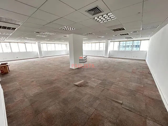 Andar corporativo com 250m², à venda, no bairro Cerqueira César em São Paulo